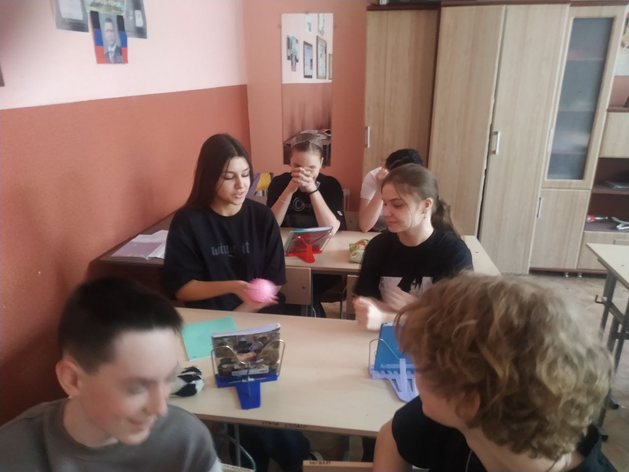 Игровое занятие «Справляемся с сильными эмоциями».